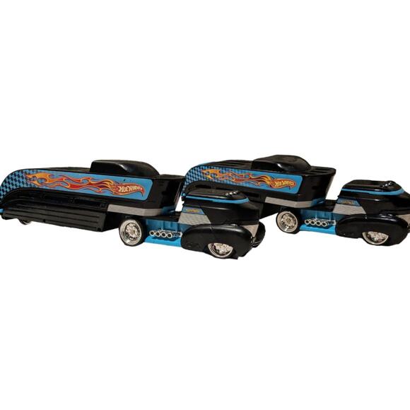 Set of 2 Mattel 2002 Hot Wheels Car Carrier Vehicle Semi Truck FCO21472 Vintage - Picture 1 of 5